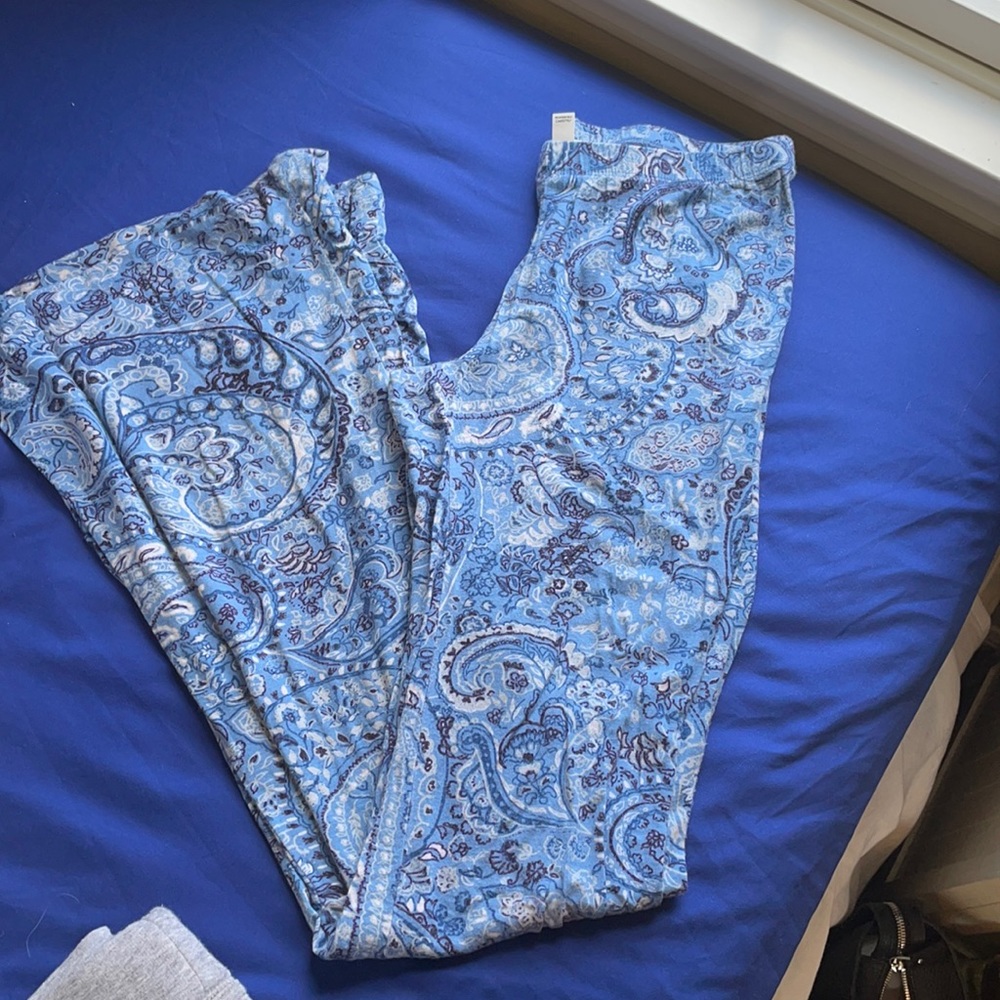 Billabong Blue Paisley Flare Leggings!